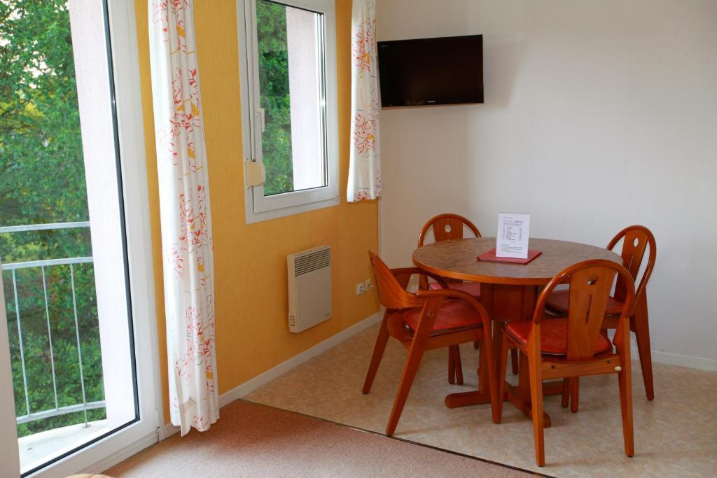 Hotel Le Kirchberg Baerenthal ภายนอก รูปภาพ